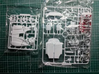 Kit Aoshima 1/24 Pagani Zonda F