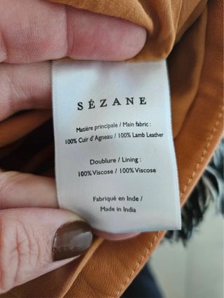 Shorts de piel Sezane naranja