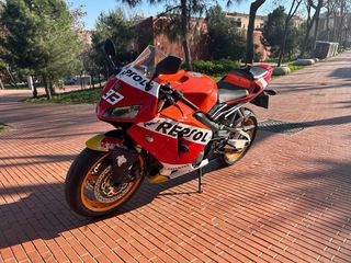 Moto  Honda Repsol cbr 600 rr limitada para el A2