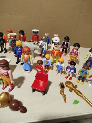 Lote Playmobil Figuras y Accesorios