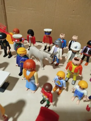 Lote Playmobil Figuras y Accesorios