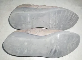 Scarpe donna scamosciate marrone.