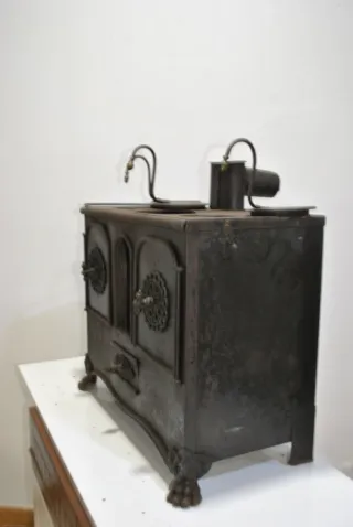 Cocina antigua de hierro fundido