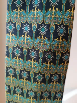 Corbata de seda italiana.