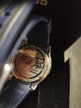 Reloj Lotus Cronógrafo Azul y Negro.