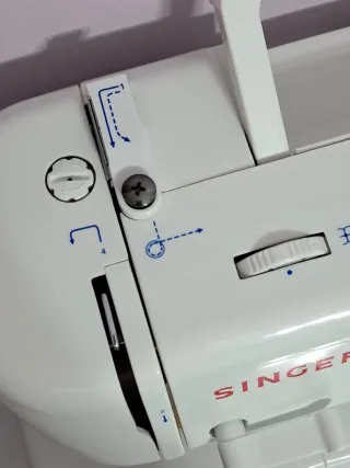 Máquina de coser Singer modelo 1507