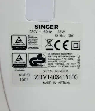 Máquina de coser Singer modelo 1507