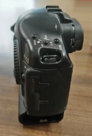 Canon EOS-1D Mark II N – Profesional, impecable