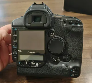 Canon EOS-1D Mark II N – Profesional, impecable