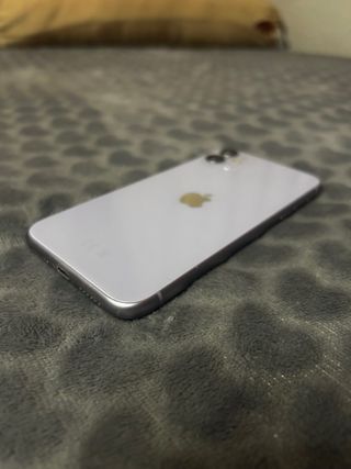 iPhone 11 128GB Lila