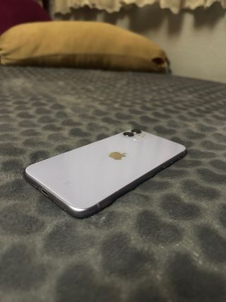iPhone 11 128GB Lila