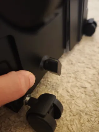 Suporte para PC TooQ com Rodas