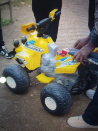 Quad infantil a batería amarillo
