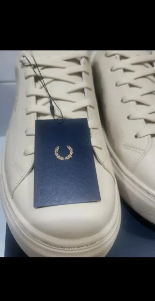Fred Perry B71 Leather Beige Talla 44