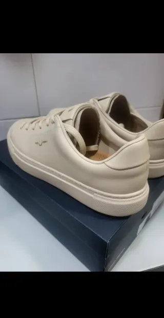 Fred Perry B71 Leather Beige Talla 44