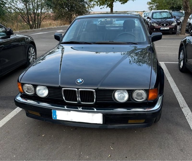 BMW Serie 7 e32 1990 - foto 1