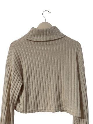 Jersey de invierno cuello alto beige