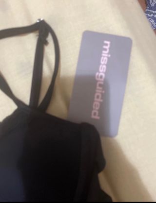 Top negro Missguided sin usar