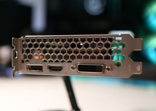 Nvidia GTX 1660 Ti OC 6GB Tarjeta Gráfica