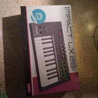 Nektar Impact LX25+ Teclado Control MIDI