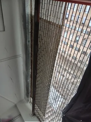 Persianas de fachada eléctrica tipo verja cada una