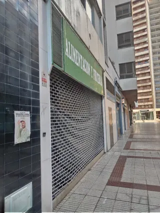 Persianas de fachada eléctrica tipo verja cada una