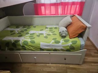 Diván Ikea Hemnes con cajones