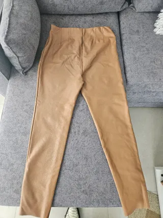 Pantalón pitillo marrón