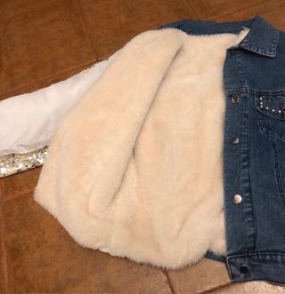 Cazadora vaquera oversize con lentejuelas