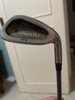 Palo de golf Yonex IPS Nº 9