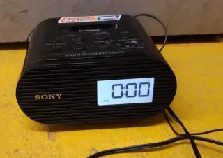 Radio Despertador Sony Negro