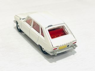 Coche a escala 1/43 dinky toys