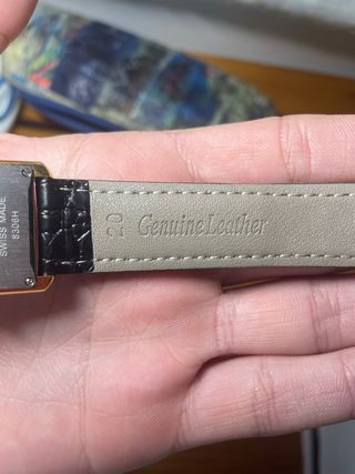 Reloj Cartier Tank Dorado