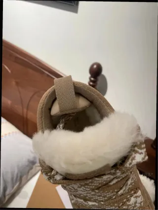 UGG Lowmel Sand Talla 38