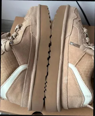 UGG Lowmel Sand Talla 40