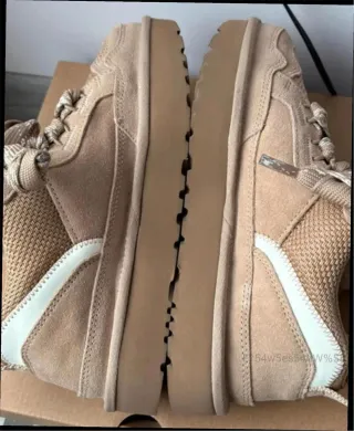 UGG Lowmel Sand Talla 40