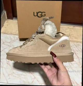 Botas UGG Lowmel Sand Talla 39