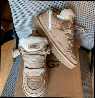 UGG Lowmel Sand Talla 38