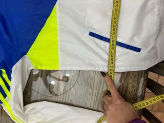 Giacca sportiva Adidas blu e bianca