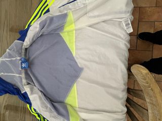 Giacca sportiva Adidas blu e bianca