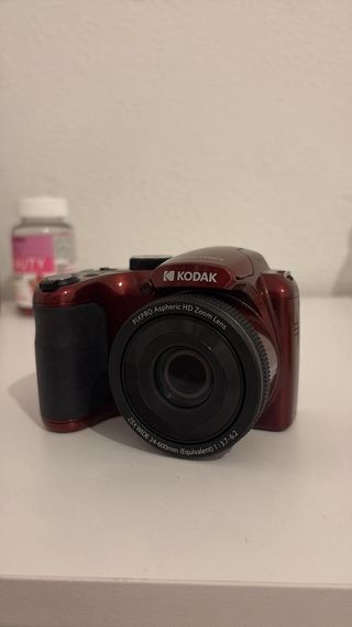 Fotocamera Kodak Pixpro AZ255 Rossa