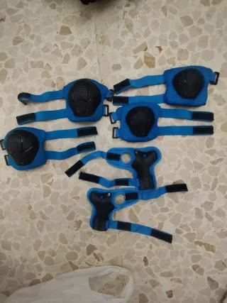 Patines línea ajustables  niños, con protecciones