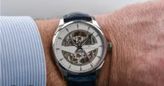 Reloj Hamilton Esqueleto Azul Blanco