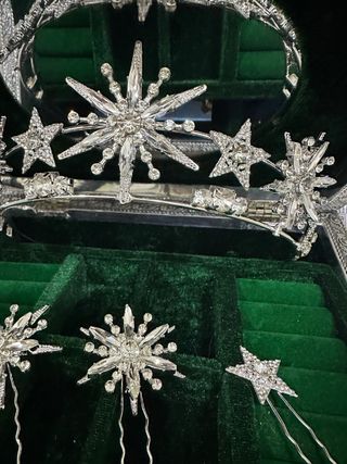 Tiara estrellas y 3 horquillas a juego