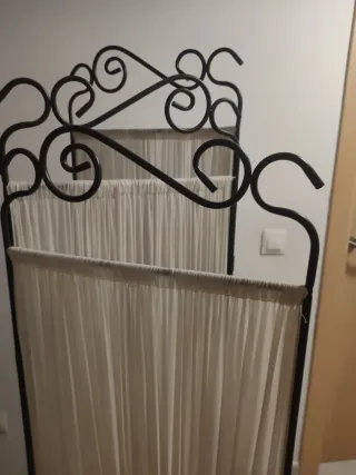 Biombo metálico decorativo