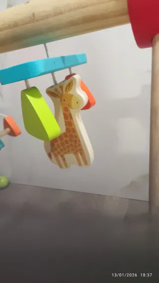 Parque de madera para bebé