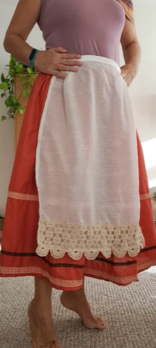 Falda 82cm, delantal y.pañoleta casera,regional