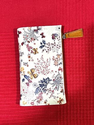 CARTERA MONEDERO STRADIVARIUS FLORES Y MARIPOSAS