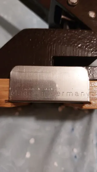 Taladradora de papel manual