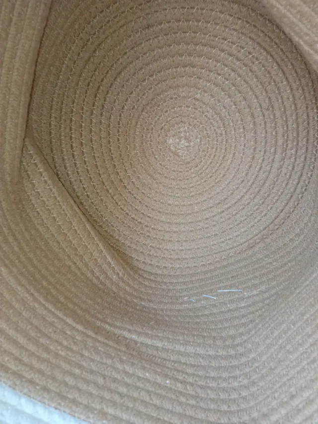 Cesta grande decorativa beige sin estrenar